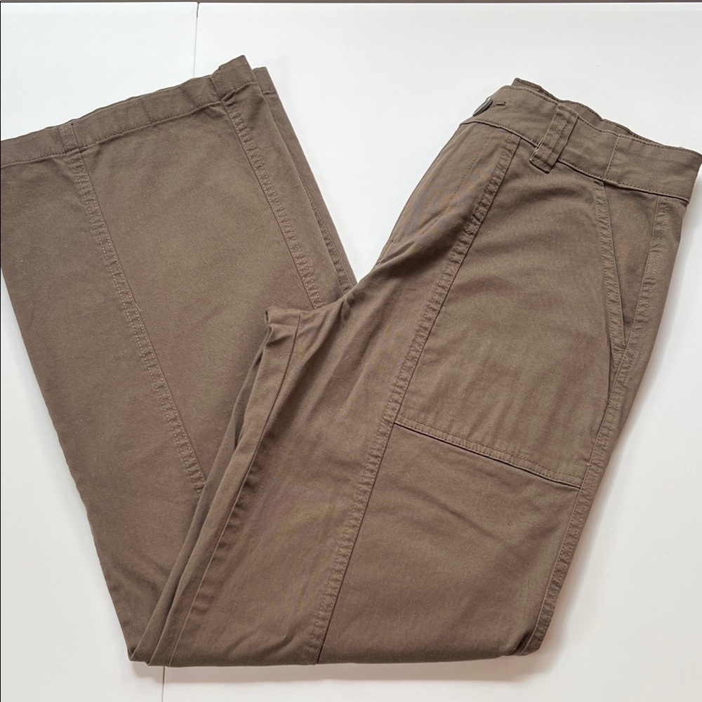 Sanctuary wide leg kaki pant.